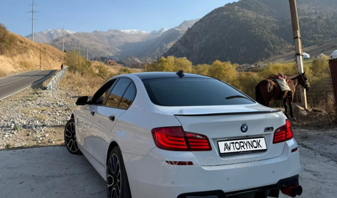 BMW 5 серия 2013 года