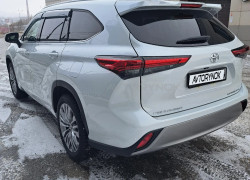 Toyota Highlander 2024 года