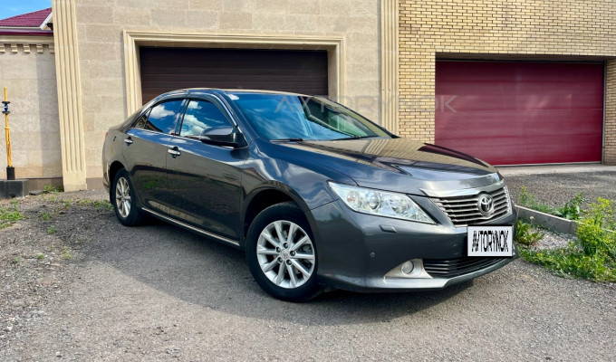 Toyota Camry 2011 года