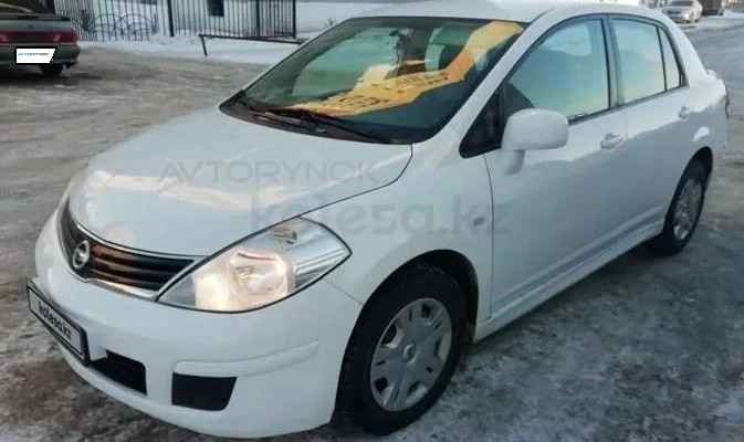Nissan Tiida 2013 года