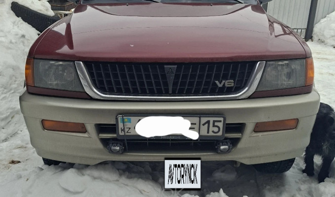 Mitsubishi Montero Sport 1999 года