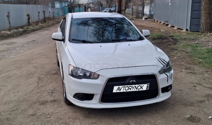 Mitsubishi Lancer 2013 года