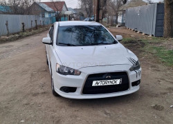 Mitsubishi Lancer 2013 года
