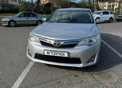 Toyota Camry 2012 года