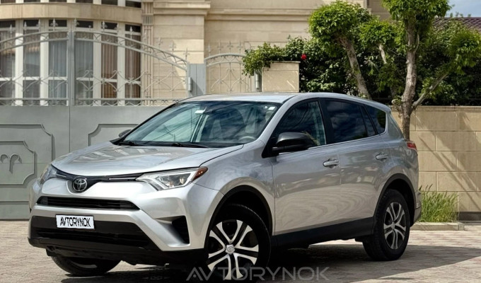 Toyota RAV4 2018 года
