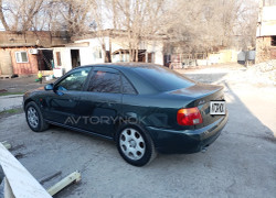 Audi A4 1995 года