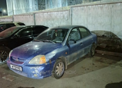 Kia Rio 2003 года