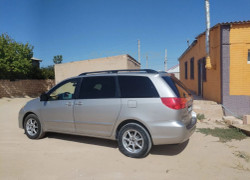 Toyota Sienna 2008 года