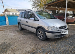Opel Zafira 2000 года