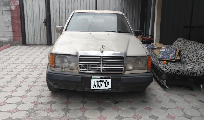 Mercedes-Benz E-Класс 1991 года