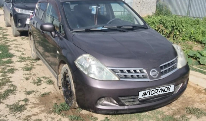 Nissan Tiida 2008 года