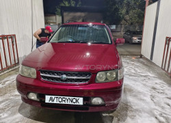 Nissan R'nessa 1998 года