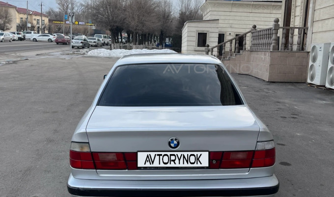 BMW 5 серия 1993 года