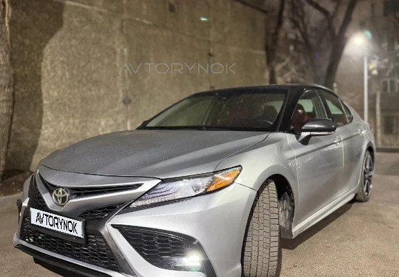 Toyota Camry 2019 года
