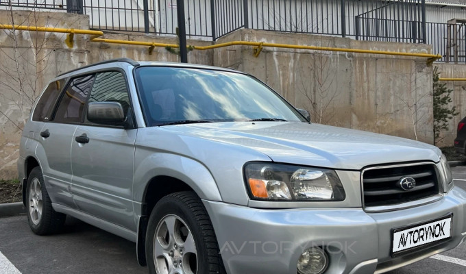 Subaru Forester 2004 года