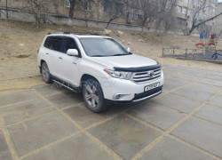 Toyota Highlander 2012 года