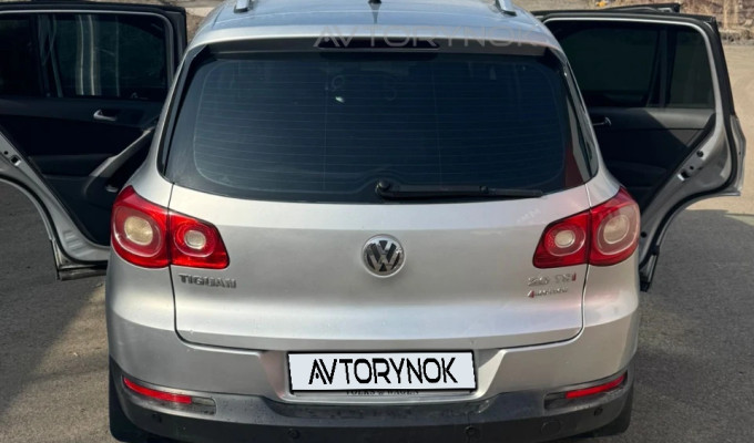 Volkswagen Tiguan 2009 года