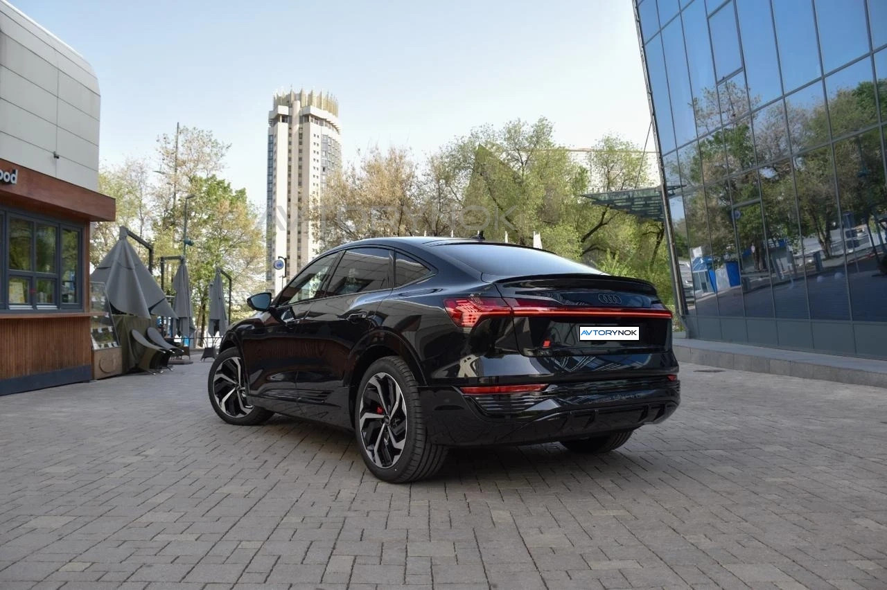Audi Q8 e-tron, 2023