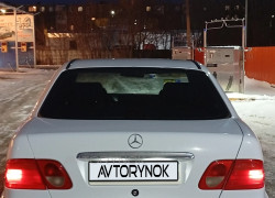 Mercedes-Benz E-Класс 1997 года
