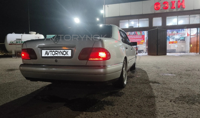Mercedes-Benz E-Класс 1997 года