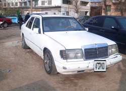 Mercedes-Benz E-Класс 1990 года