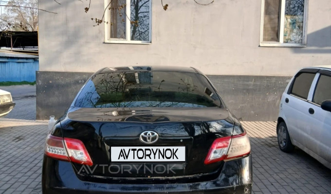 Toyota Camry 2010 года