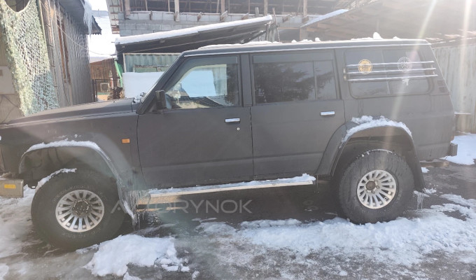Nissan Patrol 1993 года