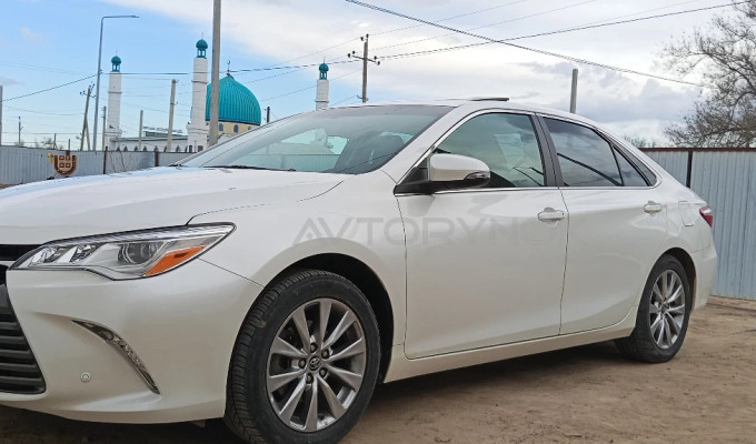 Toyota Camry 2015 года