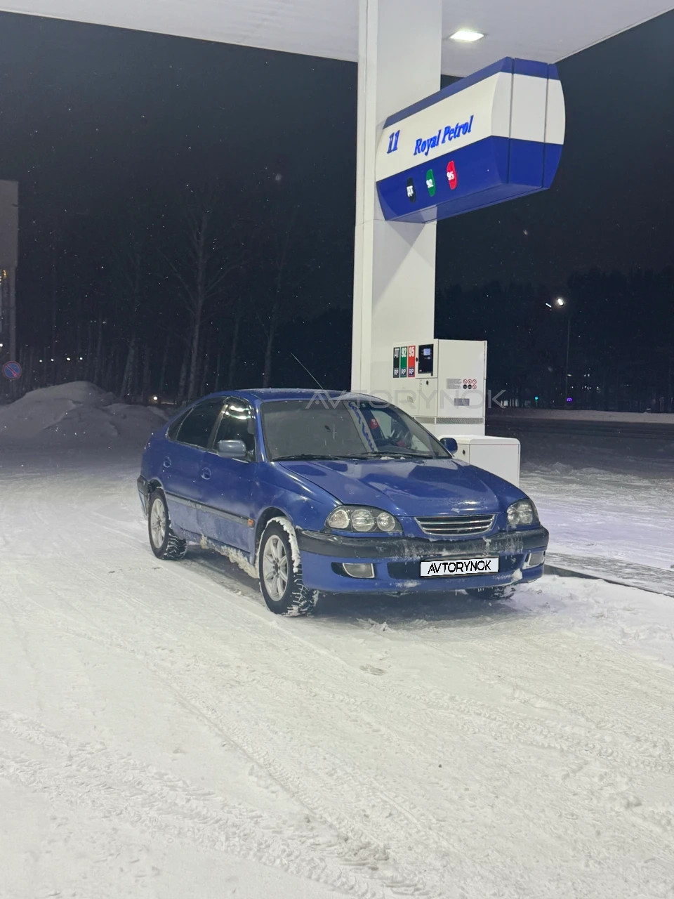 Toyota Avensis, 1999