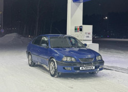 Toyota Avensis 1999 года