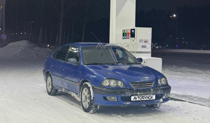 Toyota Avensis 1999 года