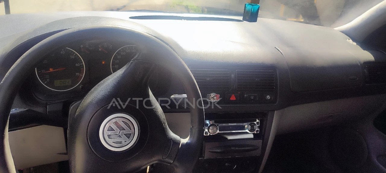 Volkswagen Golf, 1998