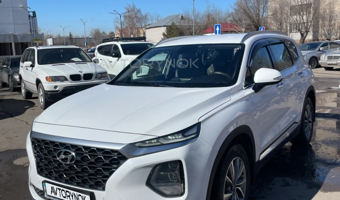 Hyundai Santa Fe 2020 года
