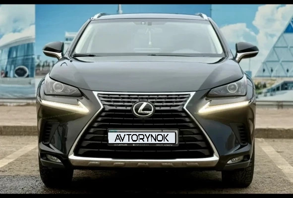 Lexus NX 2018 года