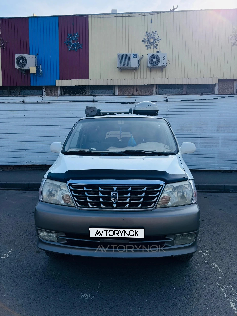 Toyota Grand HiAce, 2001