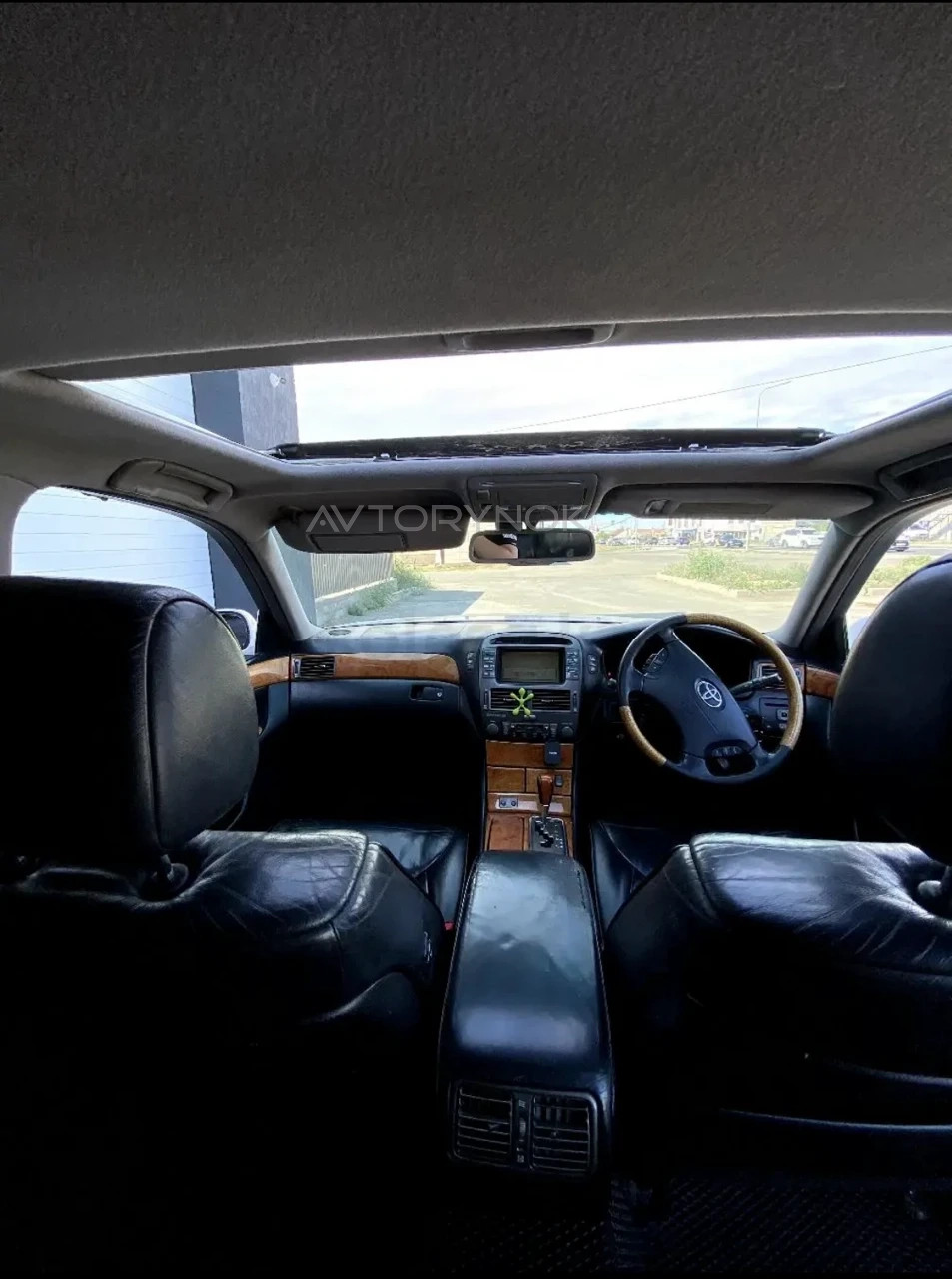 Toyota Celsior, 2001