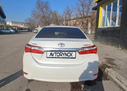 Toyota Corolla 2013 года