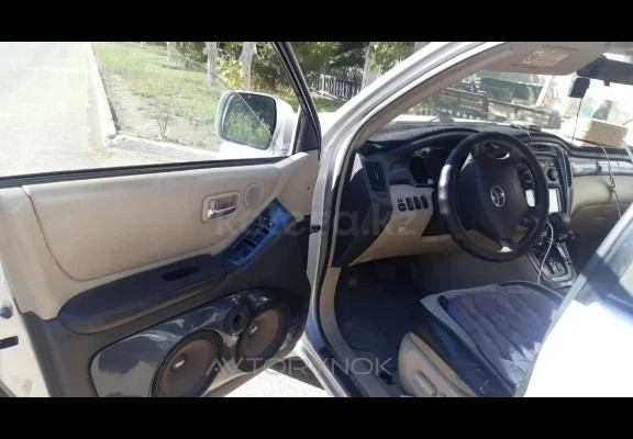 Toyota Highlander 2003 года