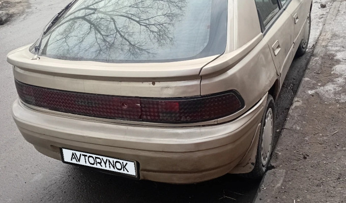 Mazda 323 1989 года