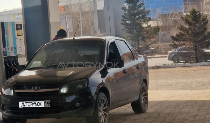 ВАЗ (Lada) Granta 2013 года