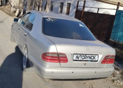 Mercedes-Benz E-Класс 1997 года