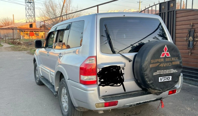 Mitsubishi Pajero 2004 года