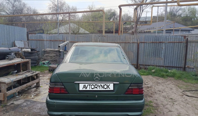 Mercedes-Benz E-Класс 1994 года