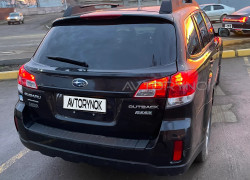 Subaru Outback 2011 года