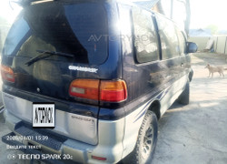 Mitsubishi Delica 1995 года