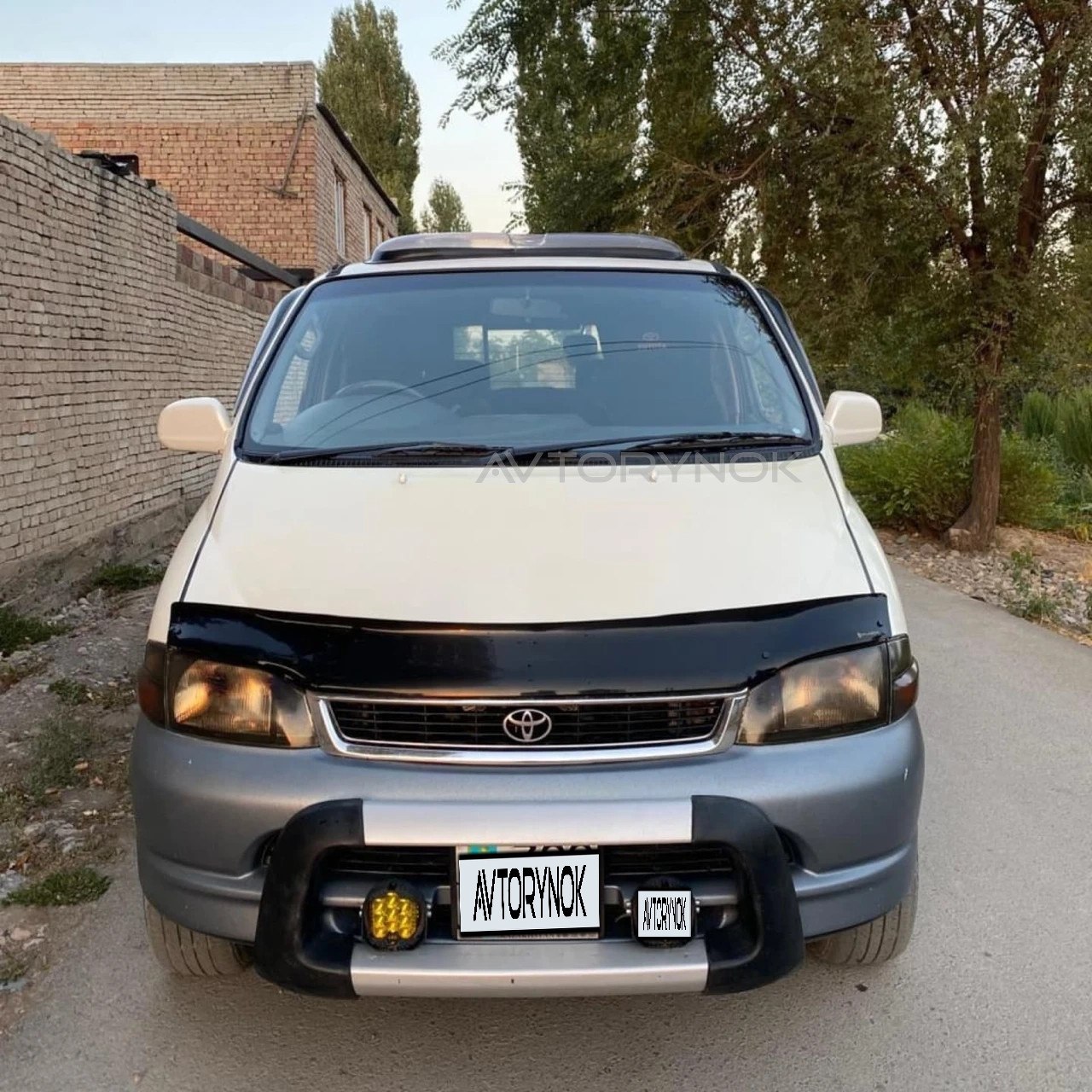 Toyota Granvia, 1996