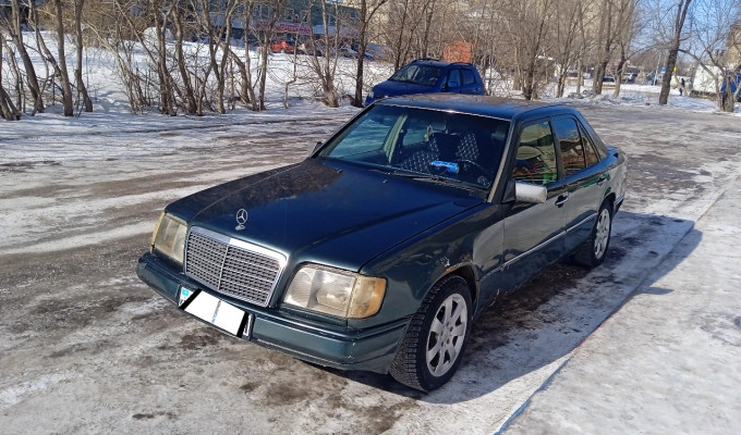 Mercedes-Benz E-Класс 1994 года