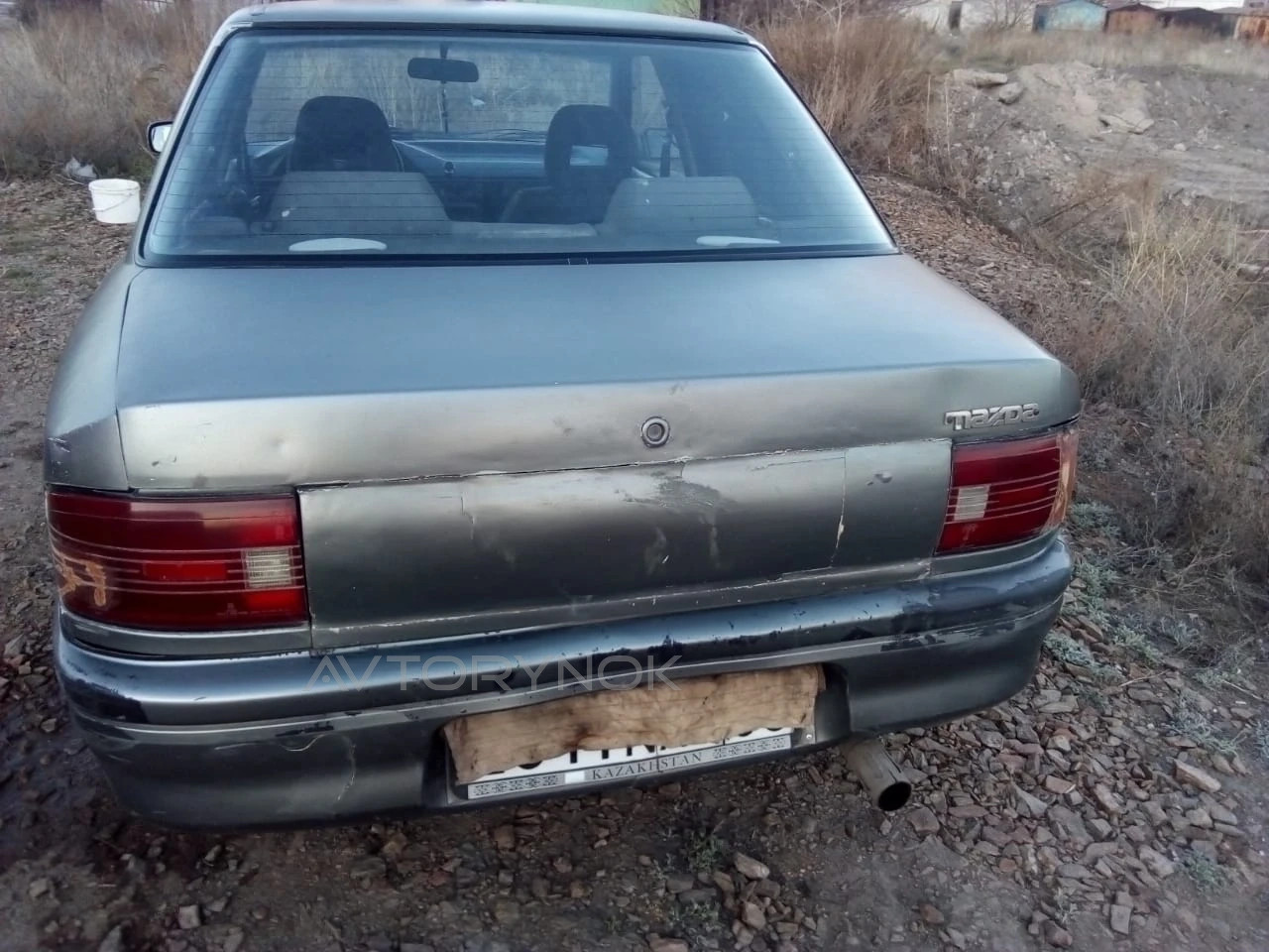 Mazda 323, 1993