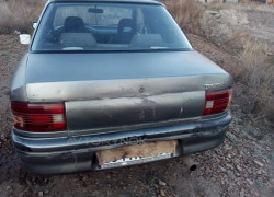 Mazda 323 1993 года