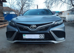 Toyota Camry 2021 года